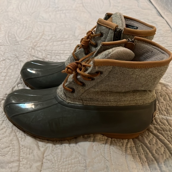 Sperry boots - Picture 3 of 4